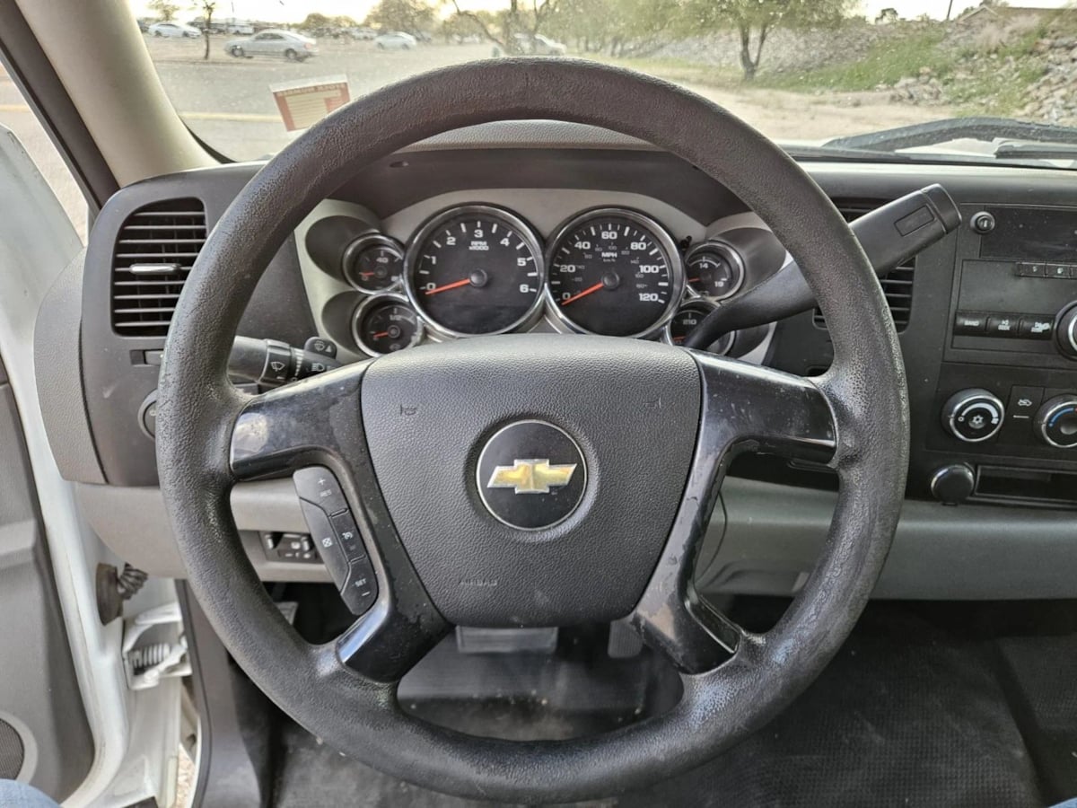 Photo 26 of this Chevrolet Silverado 3500HD