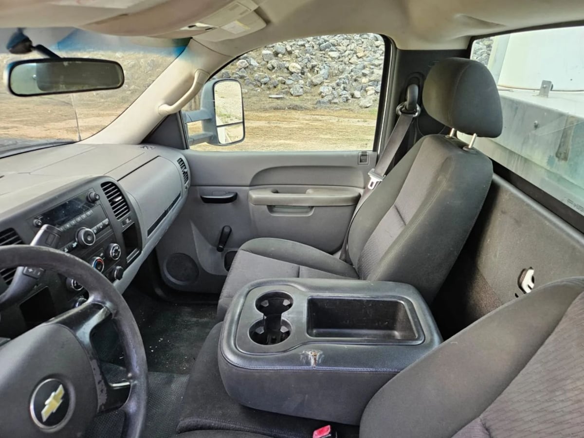 Photo 28 of this Chevrolet Silverado 3500HD