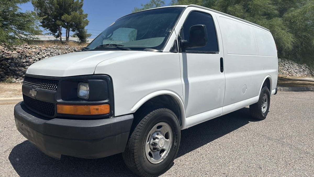 2005 Chevrolet Express Cargo Van 