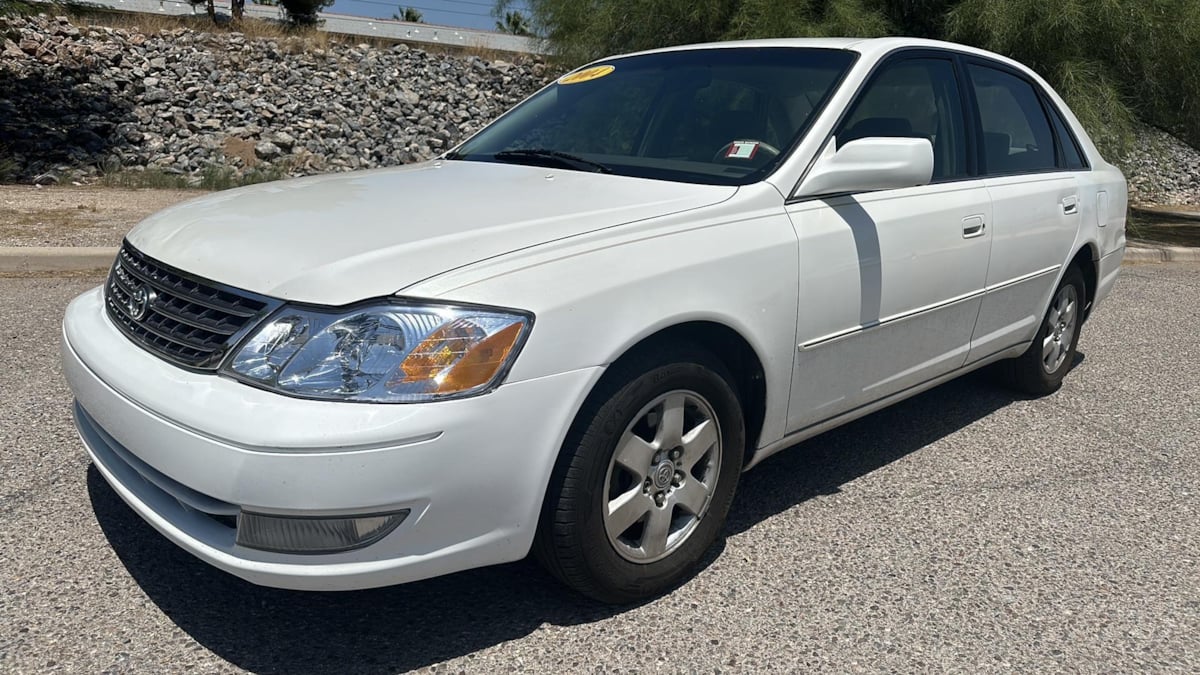 2004 Toyota Avalon XL