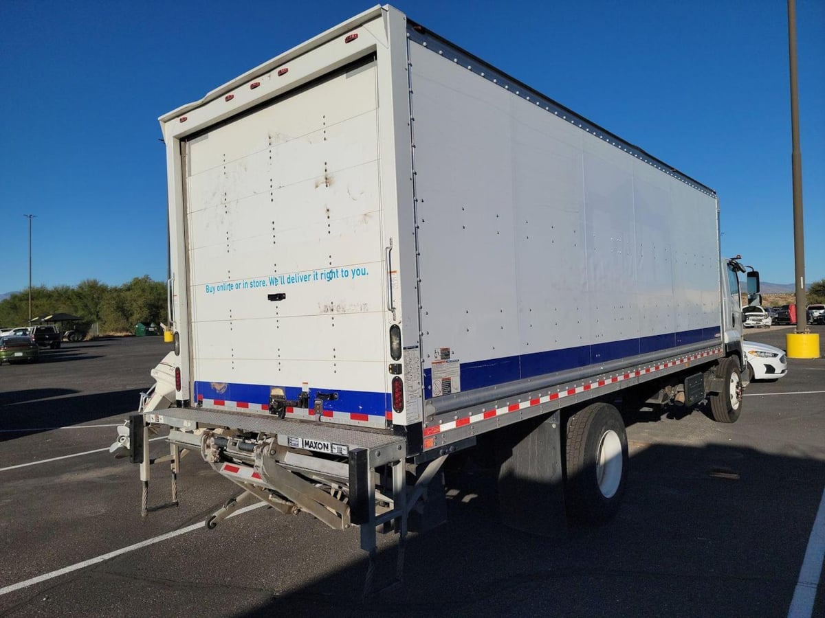 2018 Isuzu FTR photo 2