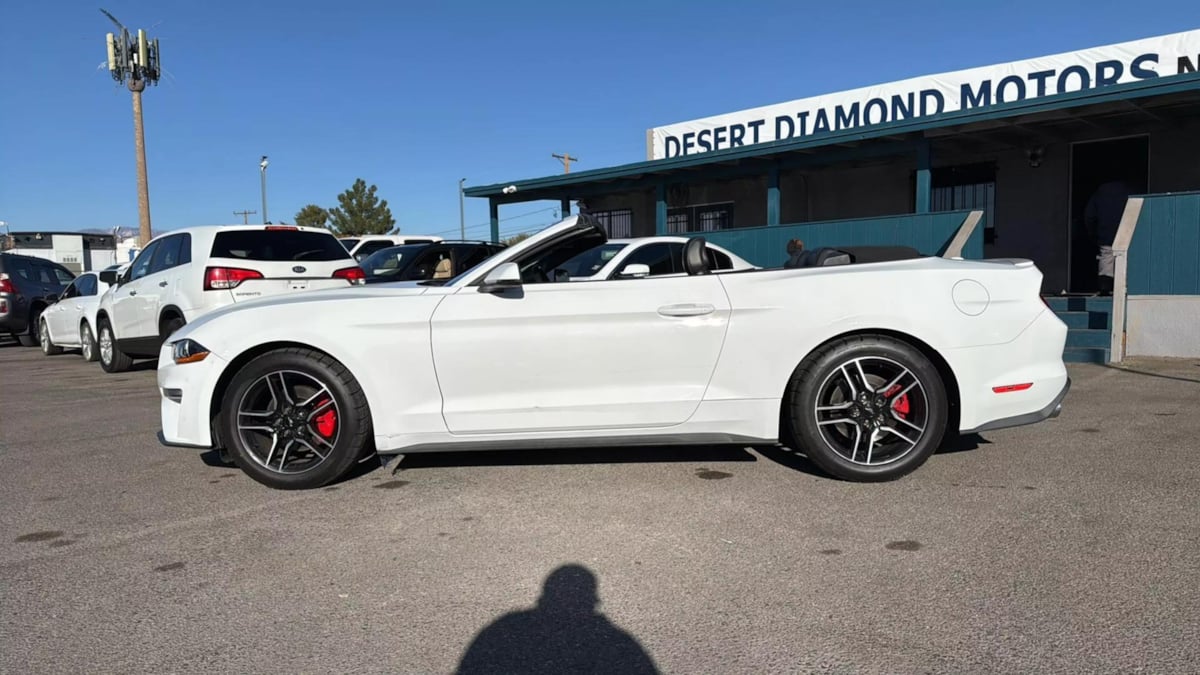 2018 Ford Mustang EcoBoost Premium Convertible photo 3