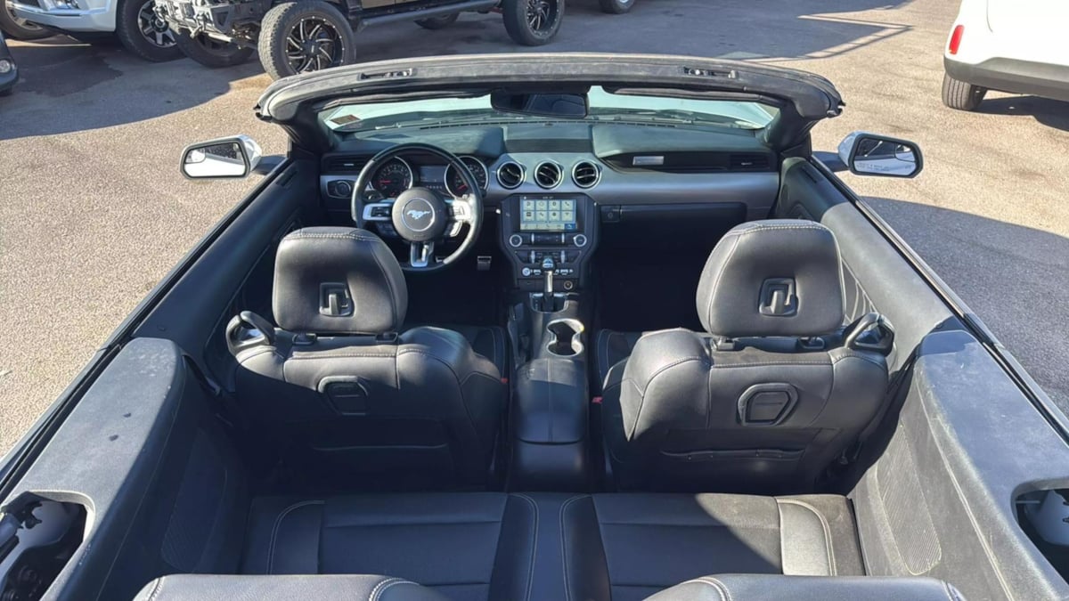 2018 Ford Mustang EcoBoost Premium Convertible photo 9