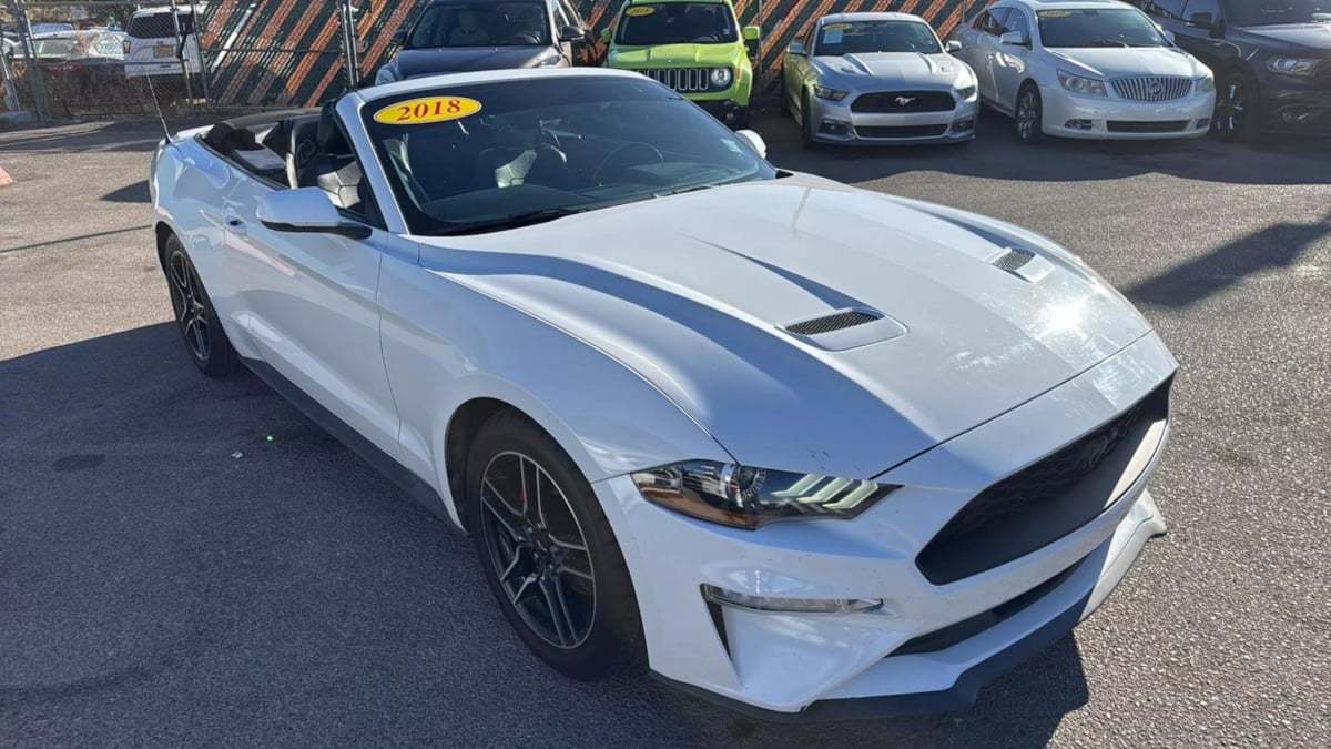 2018 Ford Mustang EcoBoost Premium Convertible photo 17