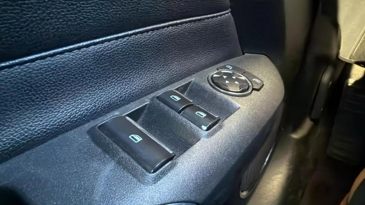 2018 Ford Mustang EcoBoost Premium Convertible photo 25