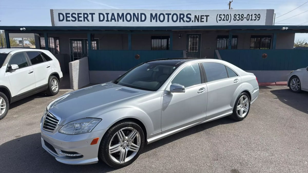 2013 Mercedes Benz S 550 photo 2