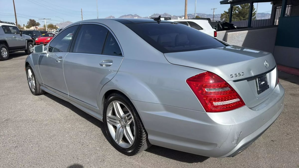 2013 Mercedes Benz S 550 photo 4