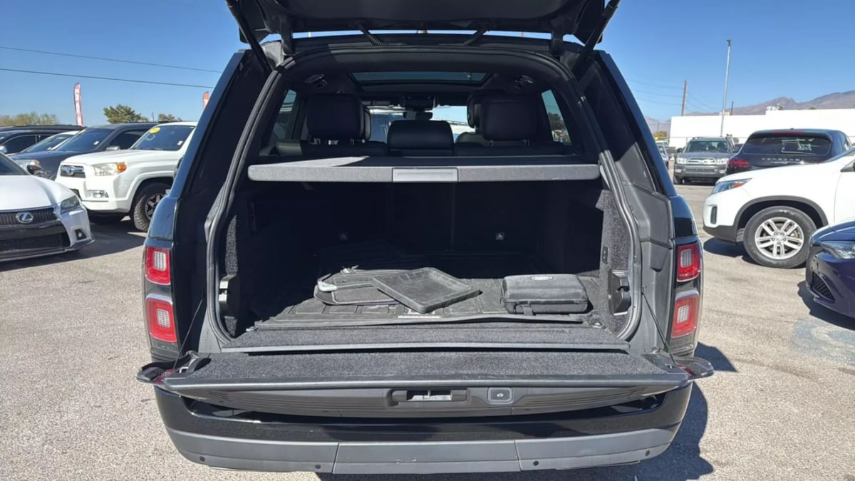 2020 Land Rover Range Rover photo 6