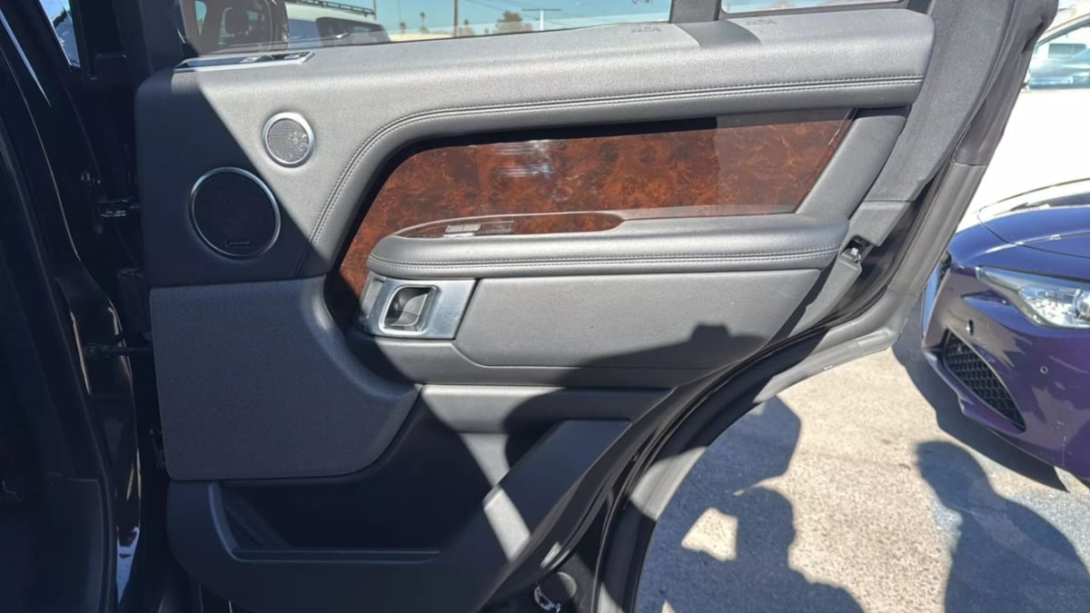 2020 Land Rover Range Rover photo 20