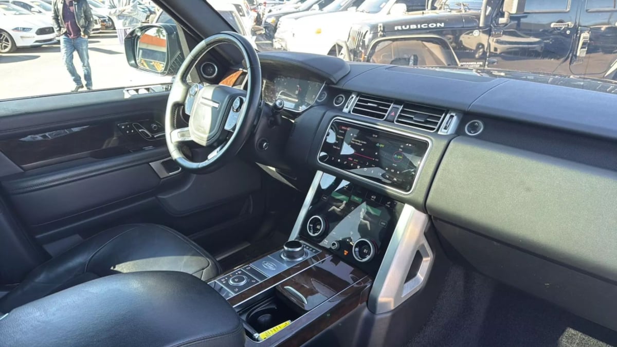 2020 Land Rover Range Rover photo 23
