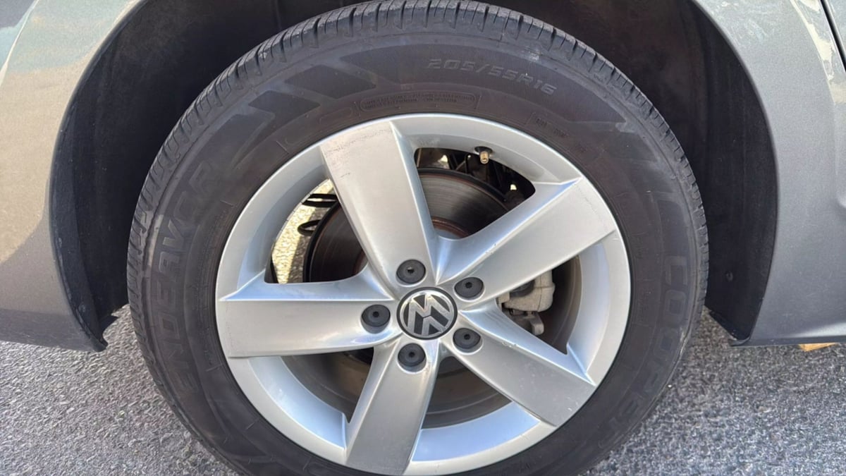 2011 Volkswagen Jetta TDI photo 11