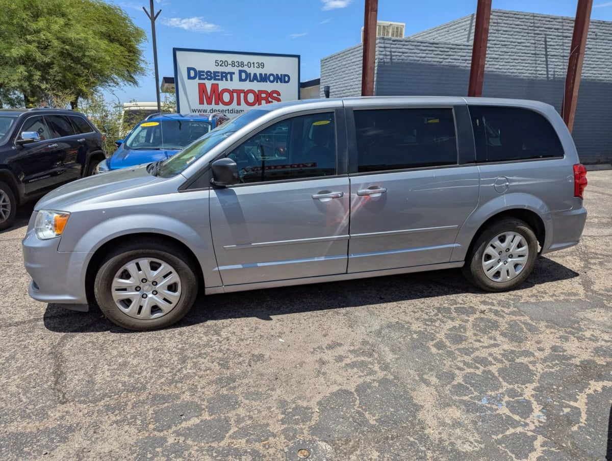 2016 Dodge Grand Caravan SE photo 2