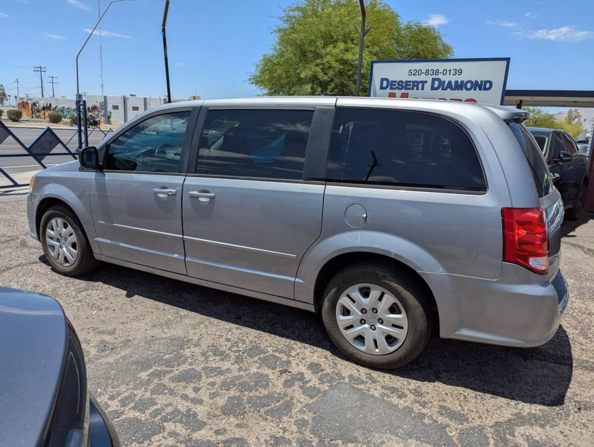 2016 Dodge Grand Caravan SE photo 4