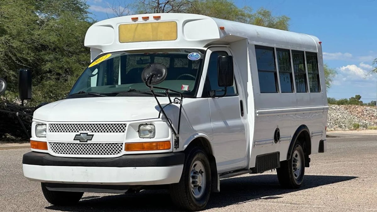 2012 Chevrolet Express G3500 - Photo 3