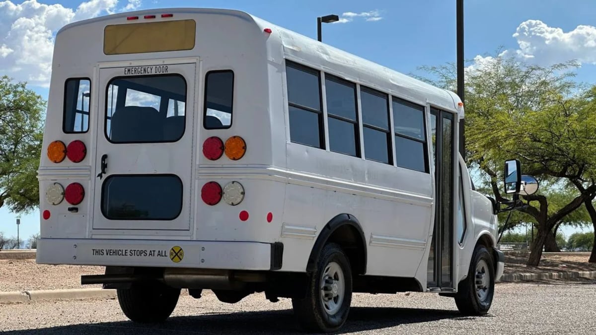 2012 Chevrolet Express G3500 - Photo 4
