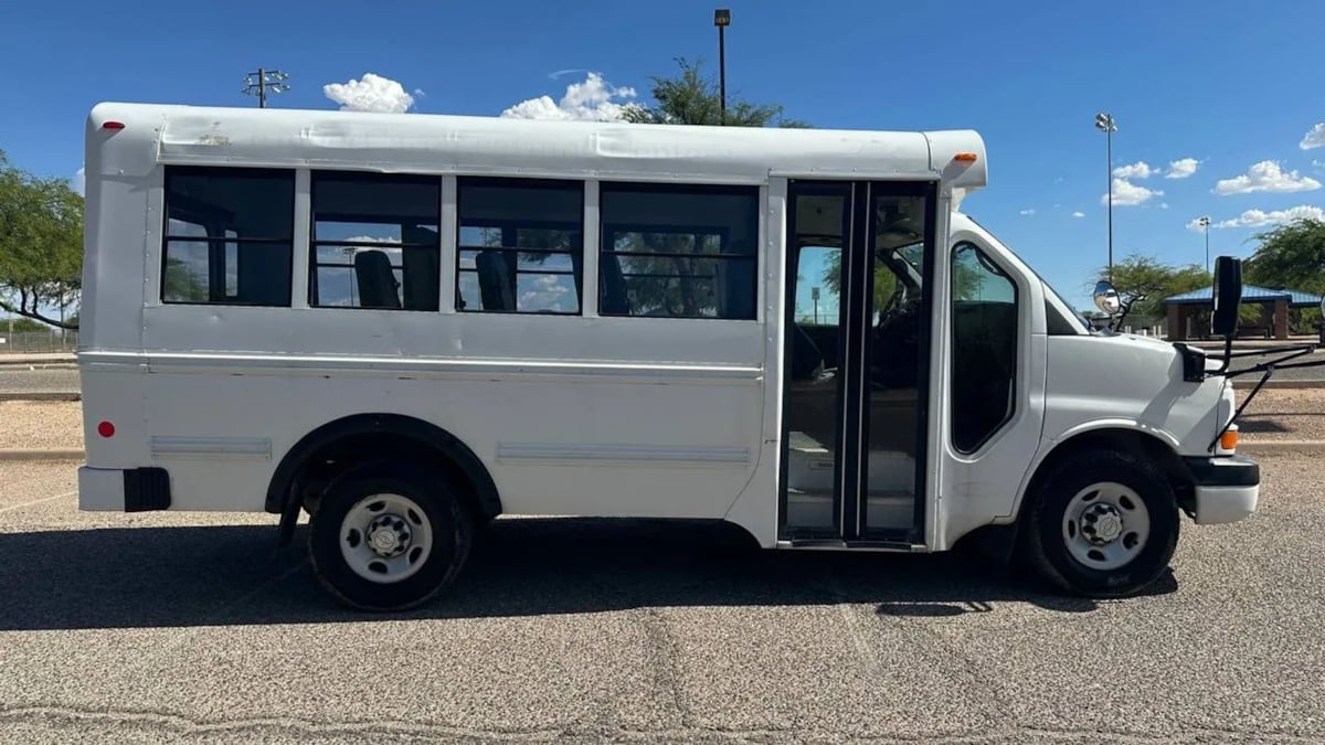 2012 Chevrolet Express G3500 - Photo 7