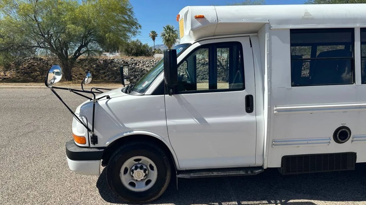 2012 Chevrolet Express G3500 - Photo 9