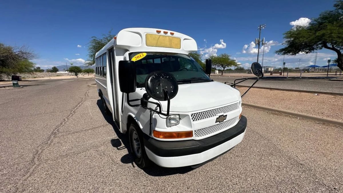 2012 Chevrolet Express G3500 - Photo 11