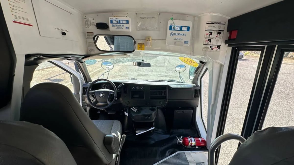 2012 Chevrolet Express G3500 - Photo 15
