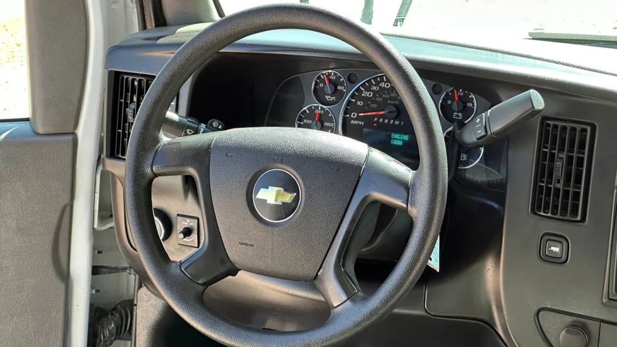 2012 Chevrolet Express G3500 - Photo 17