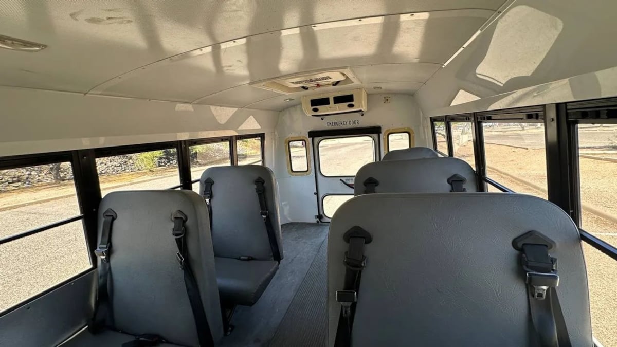 2012 Chevrolet Express G3500 - Photo 26