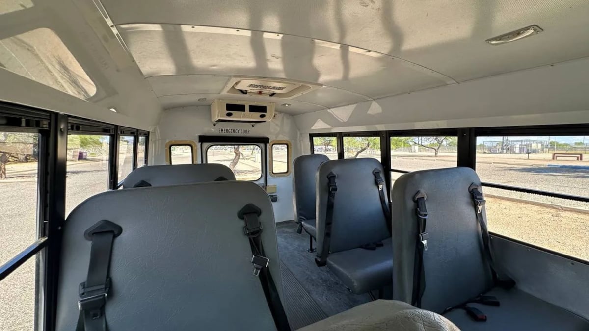 2012 Chevrolet Express G3500 - Photo 29