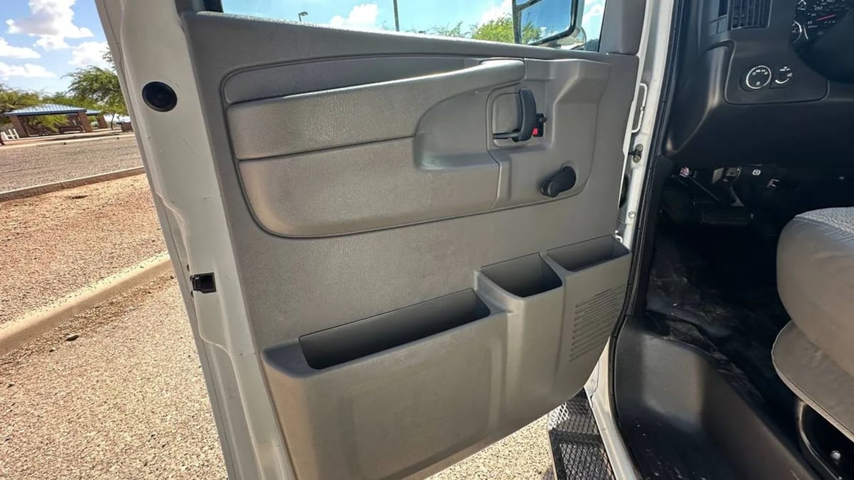 2012 Chevrolet Express G3500 - Photo 33