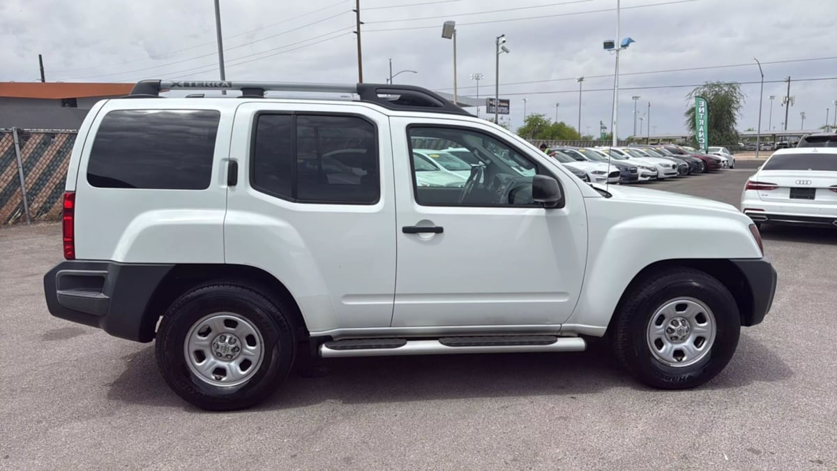 2014 Nissan Xterra Base photo 13