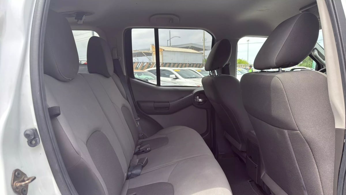 2014 Nissan Xterra Base photo 16