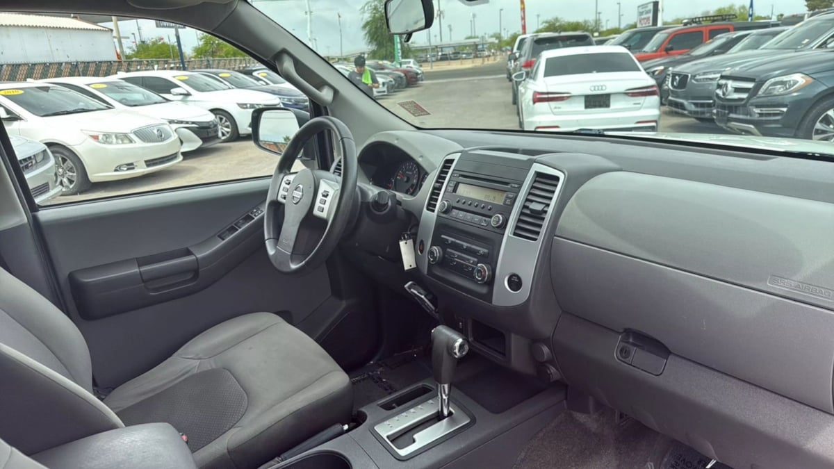 2014 Nissan Xterra Base photo 21