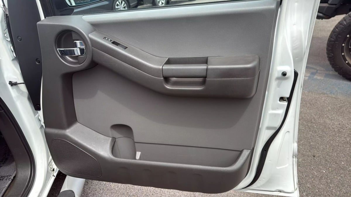 2014 Nissan Xterra Base photo 23