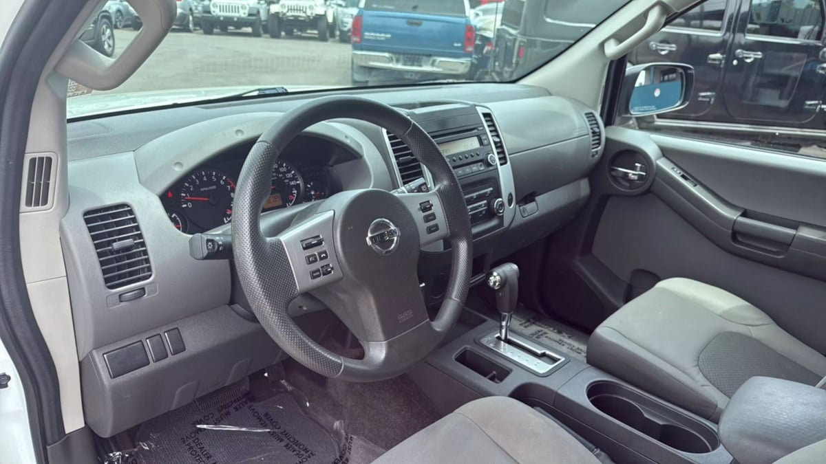2014 Nissan Xterra Base photo 28