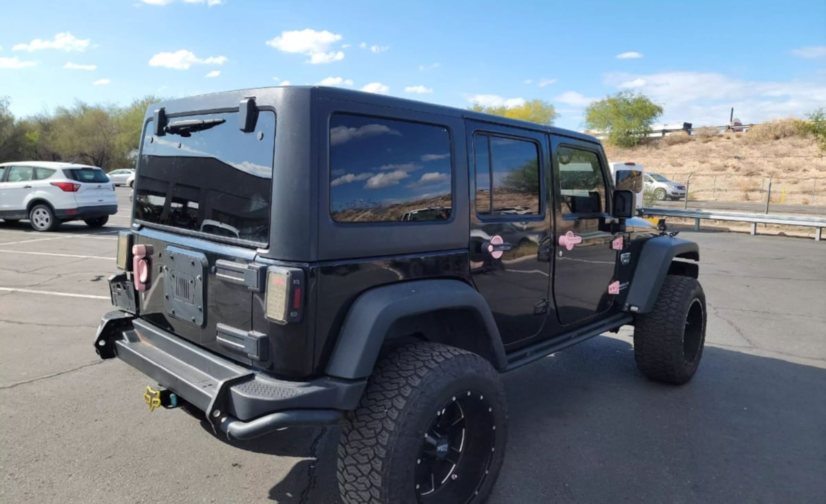 2012 Jeep Wrangler Unlimited Call of Duty: MW3 Edition photo 4