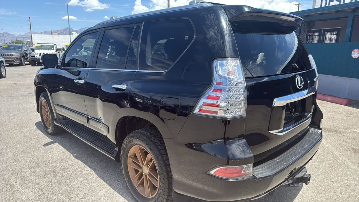 2017 Lexus GX 460 photo 4