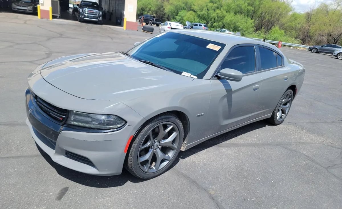 2017 Dodge Charger R/T photo 2