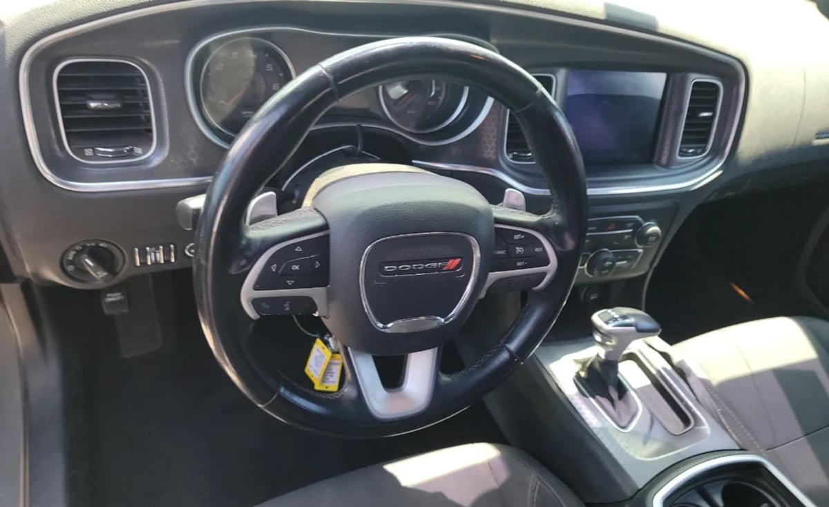 2017 Dodge Charger R/T photo 11