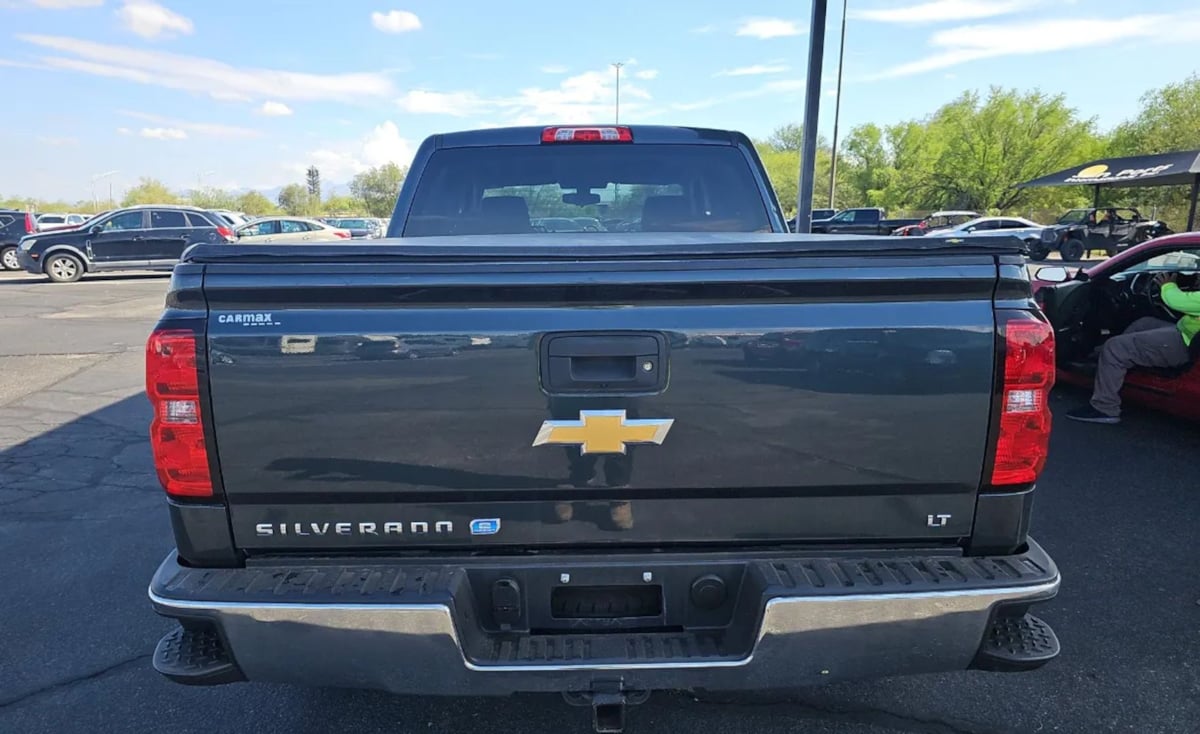2018 Chevrolet Silverado 1500 LT photo 5