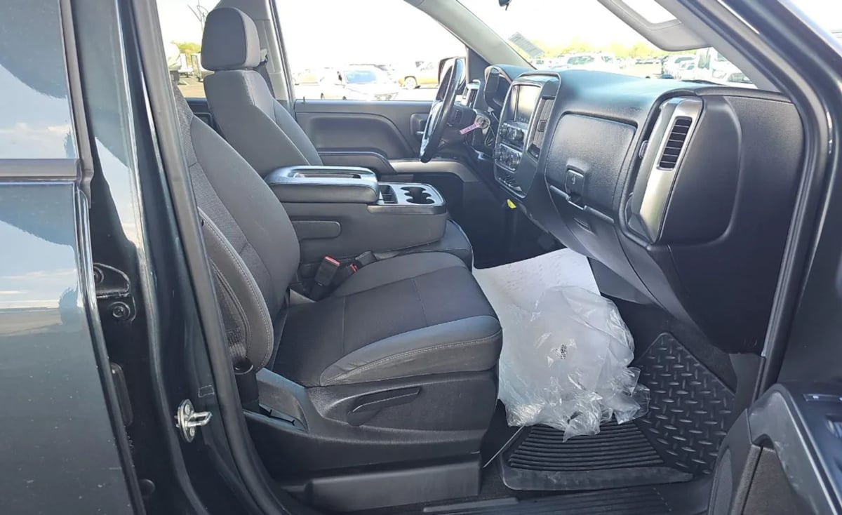 2018 Chevrolet Silverado 1500 LT photo 8