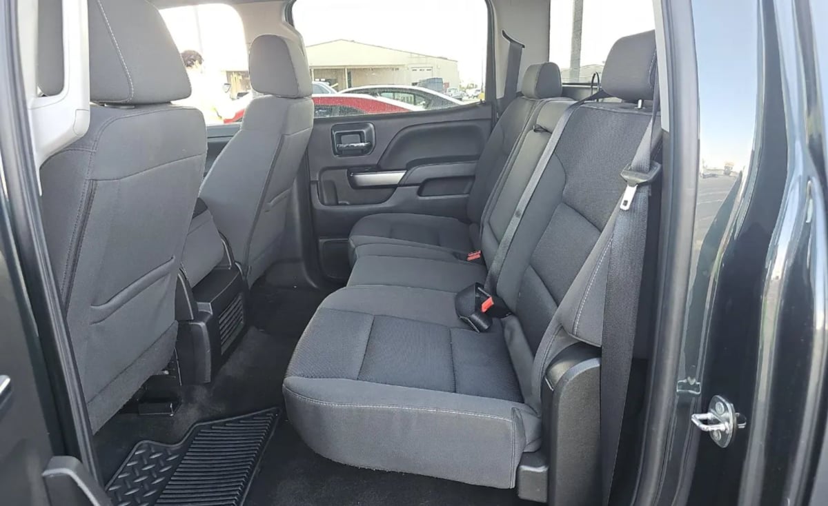 2018 Chevrolet Silverado 1500 LT photo 12