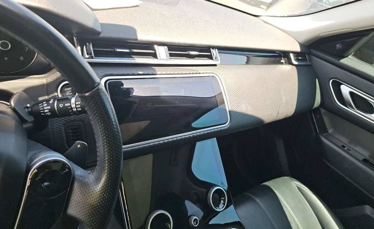 2019 Land Rover Range Rover Velar S photo 11