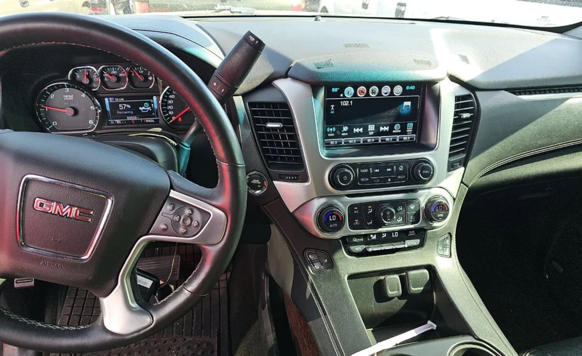 2017 Gmc Yukon SLT photo 11