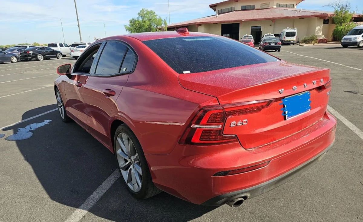 2020 Volvo S60 T6 Momentum photo 6