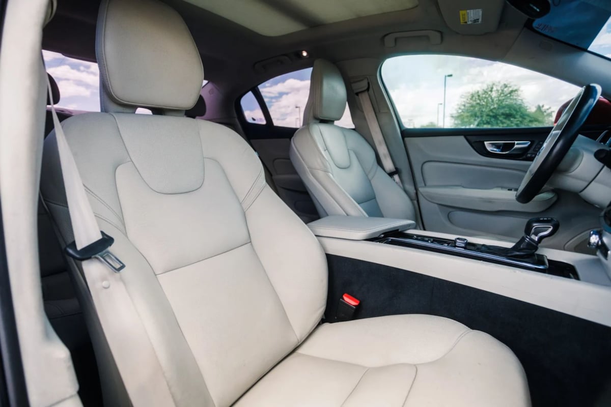 2020 Volvo S60 Momentum - Photo 15