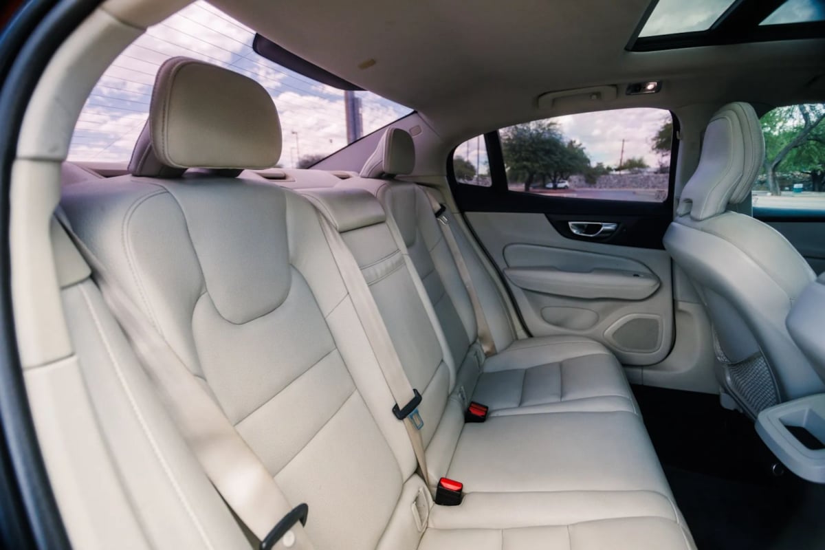 2020 Volvo S60 Momentum - Photo 20