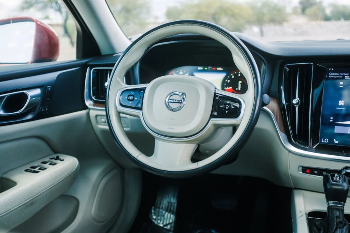 2020 Volvo S60 Momentum - Photo 24