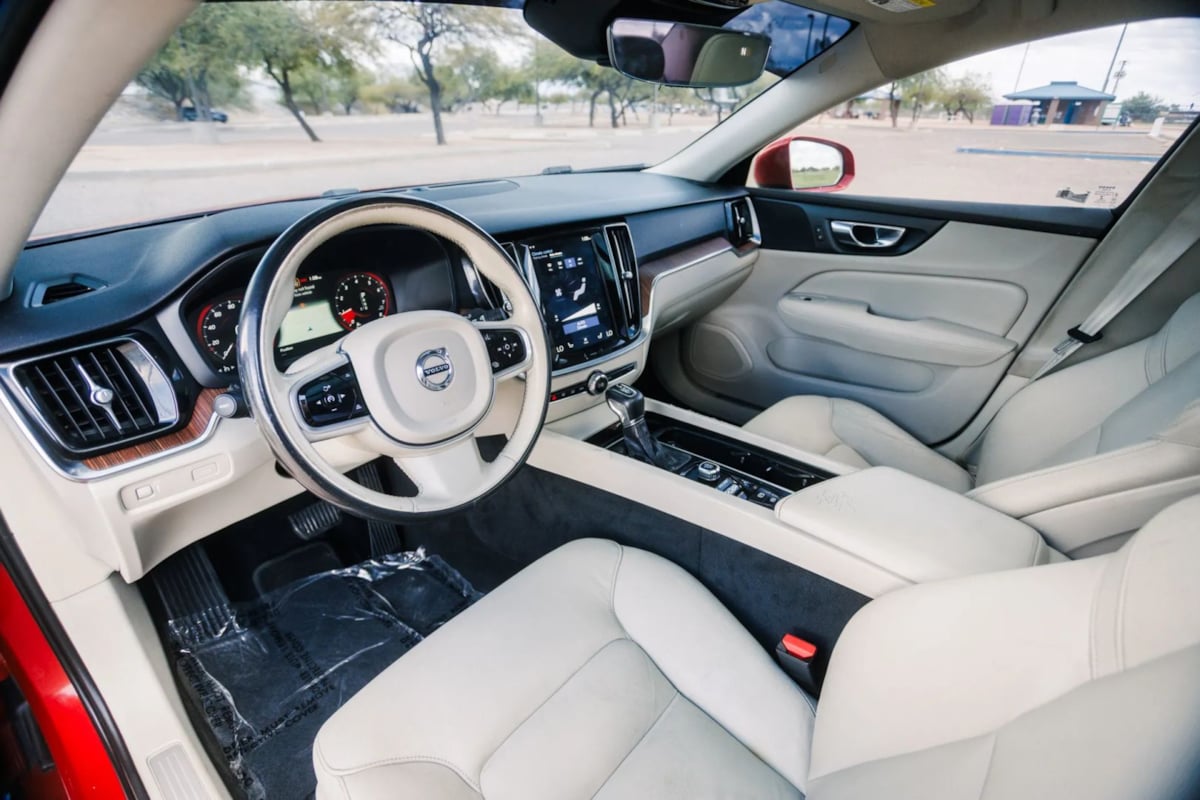 2020 Volvo S60 Momentum - Photo 28