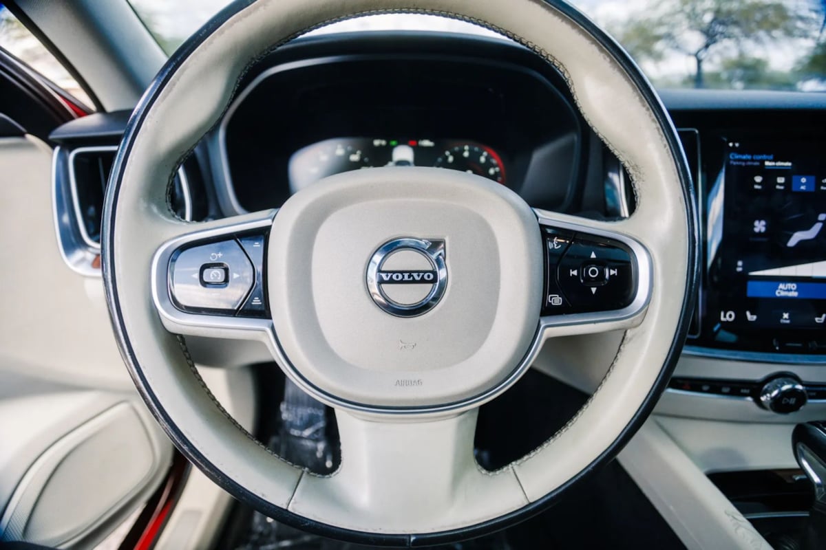 2020 Volvo S60 Momentum - Photo 29