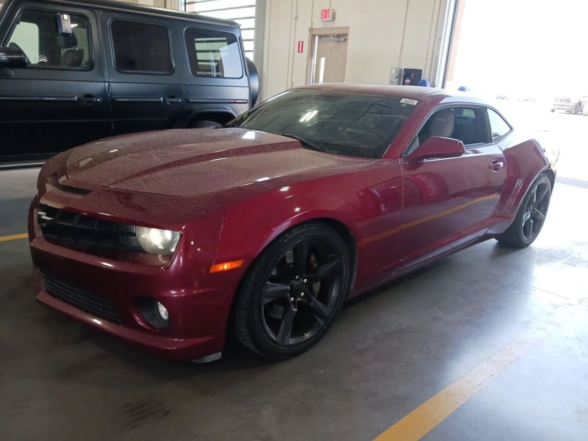 2010 Chevrolet Camaro 2SS RS photo 2