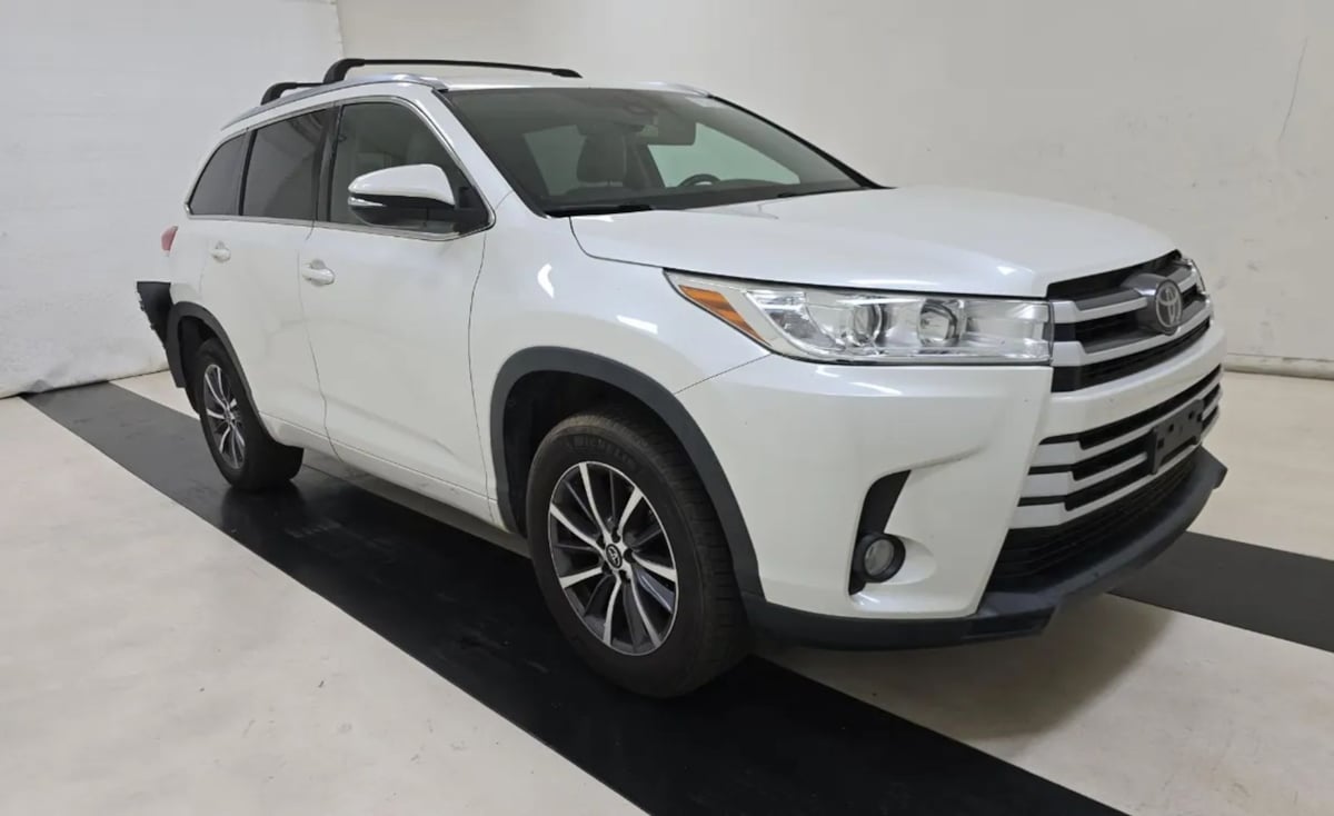 2018 Toyota Highlander XLE photo 3