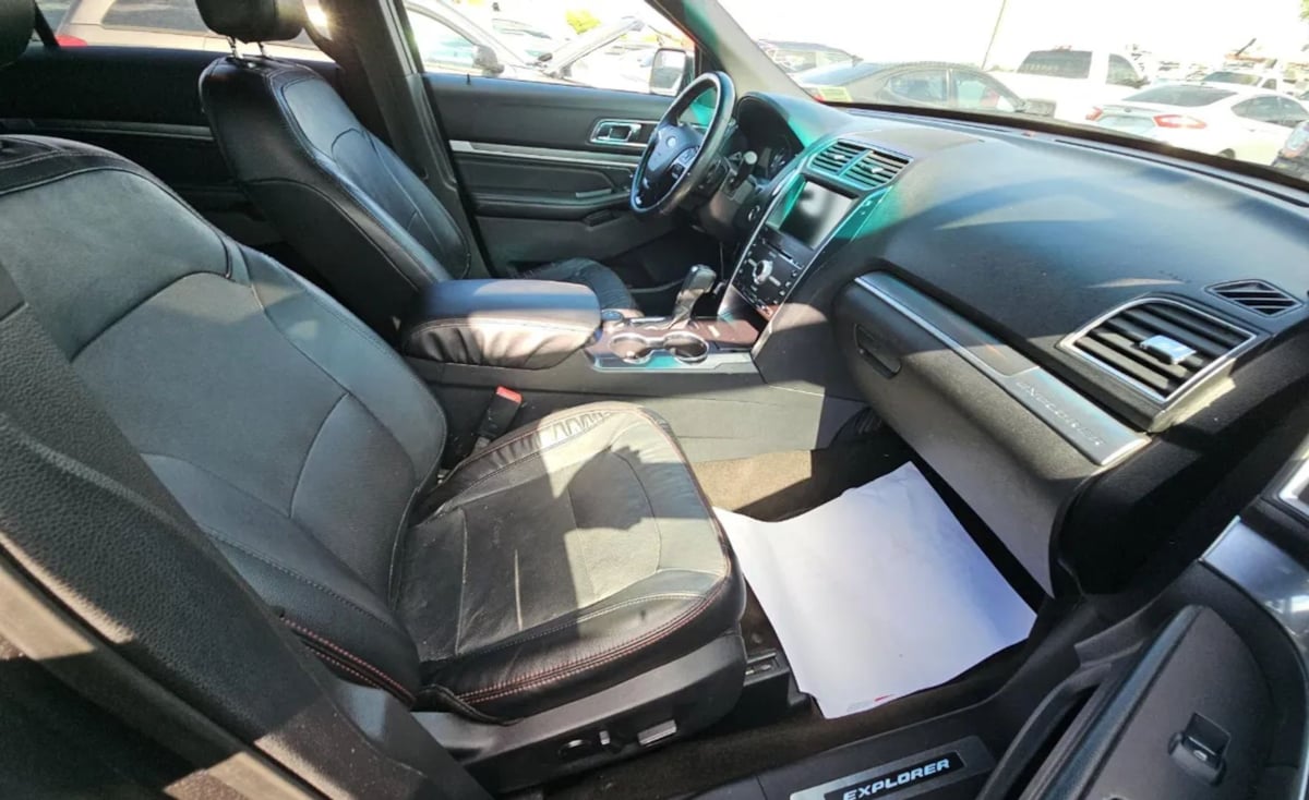 2016 Ford Explorer Sport photo 5